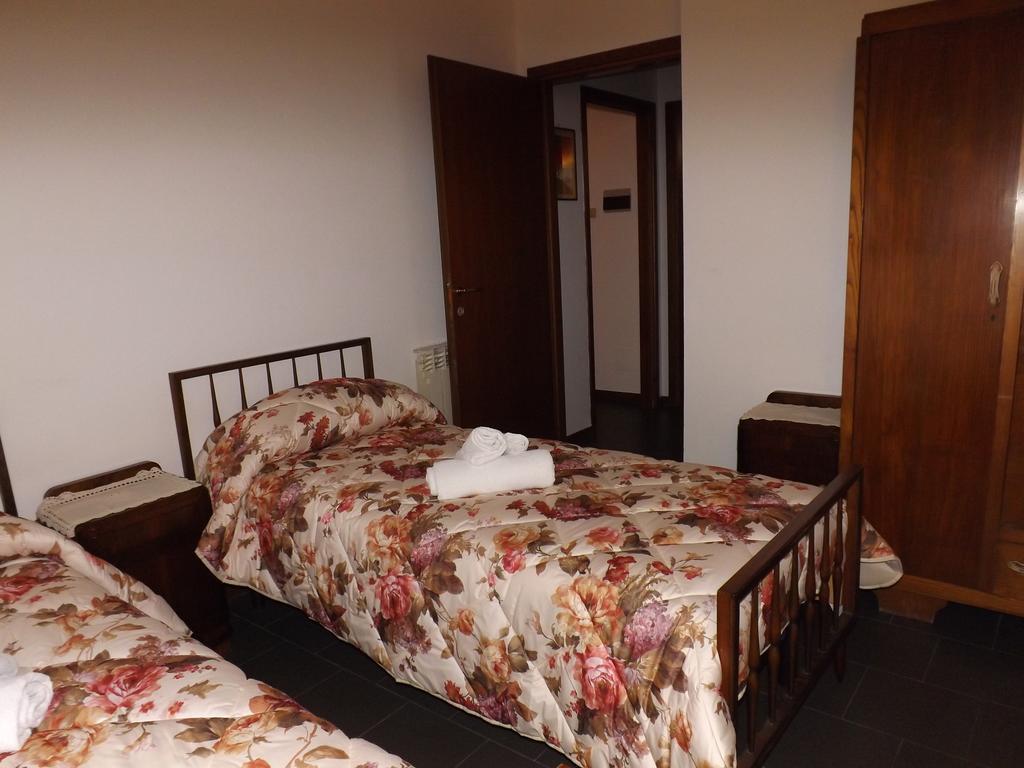 Holiday Matteotti Apartman Montecatini Terme Szoba fotó