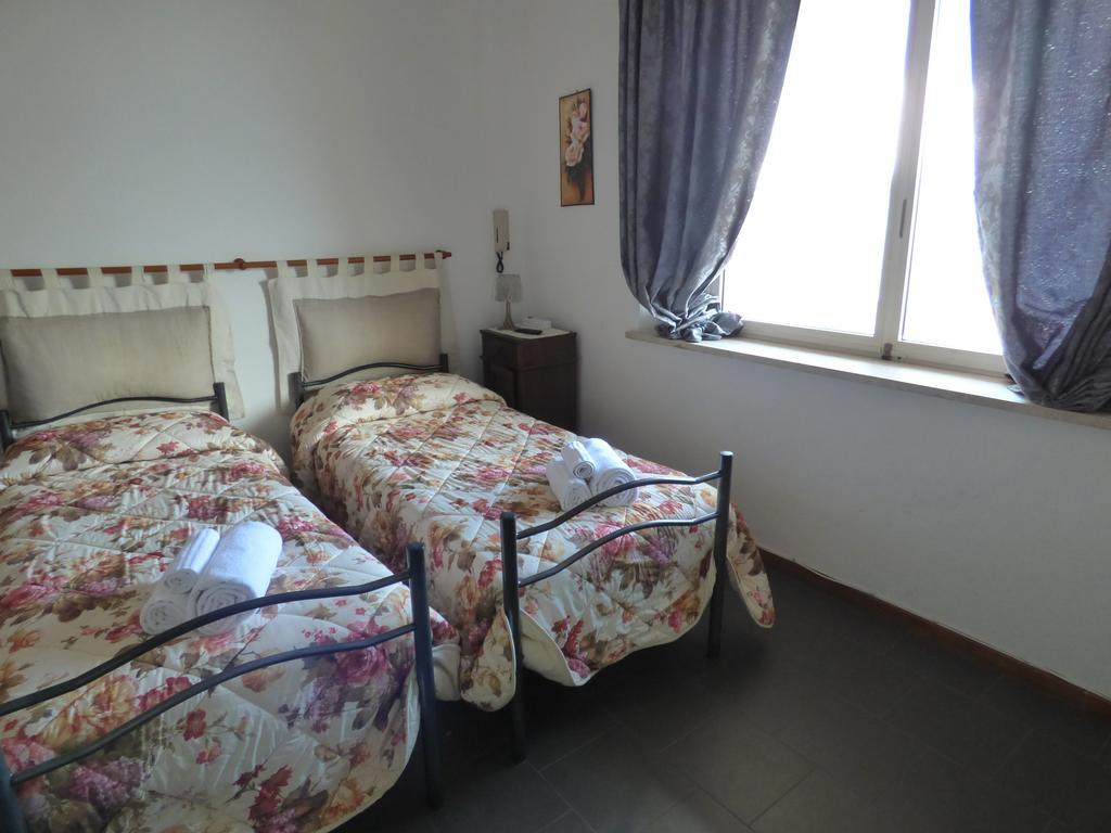 Holiday Matteotti Apartman Montecatini Terme Kültér fotó