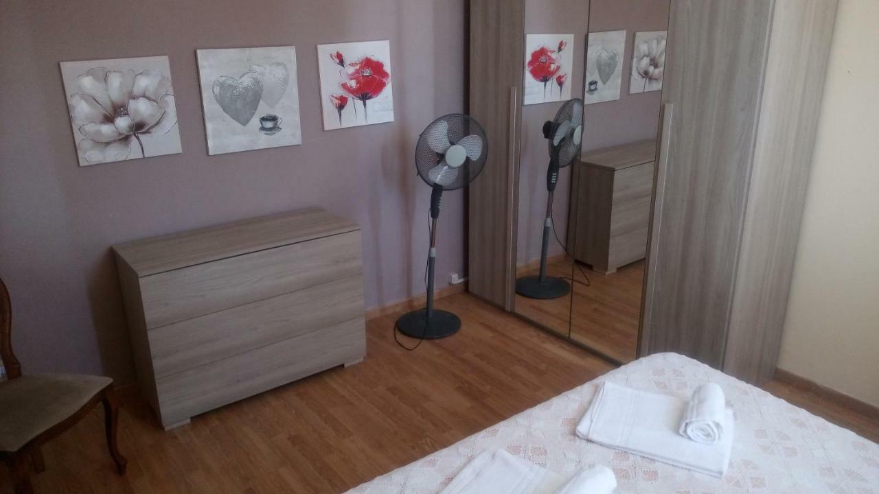 Holiday Matteotti Apartman Montecatini Terme Szoba fotó